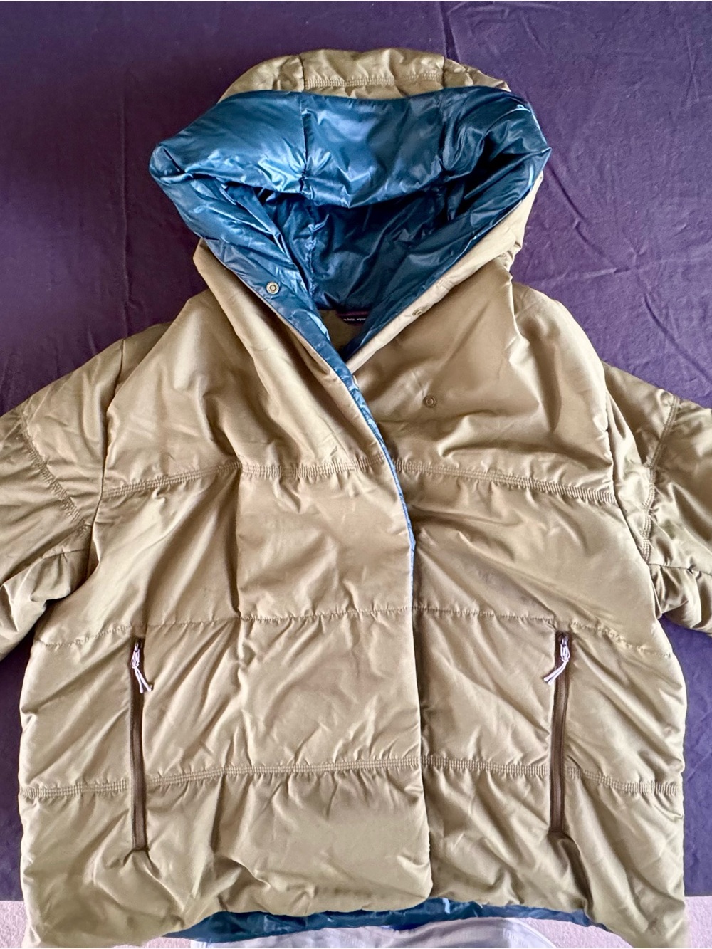 Stio Women’s Olive Green Puffer Jacket with Blue Lining
